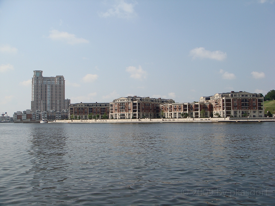 Baltimore [2009 July 02] 033.JPG - Scenes from Baltimore's Inner Harbor.